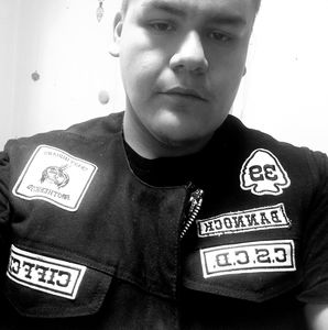 Meet your Posher, Emmanuel